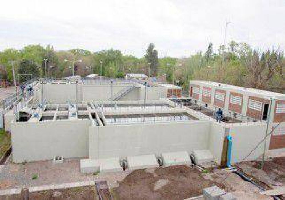 Un corte de energ�a dej� sin agua a Centenario 