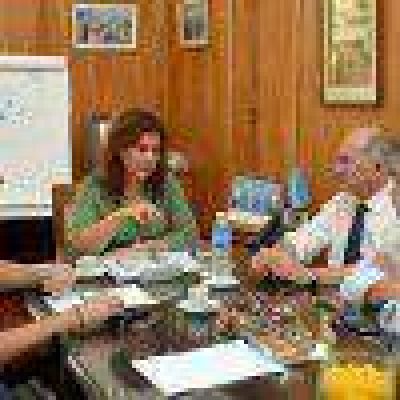 Campos Bilbao y Al�s definieron l�neas de trabajo para apoyo de los peque�os vitivinicultores