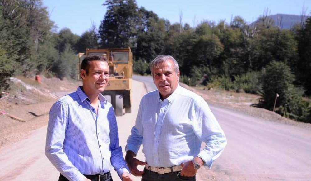 Ruta de los Siete Lagos: s�lo faltan 9 km de asfalto
