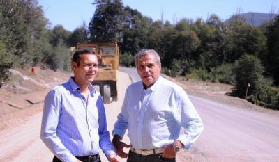 Ruta de los Siete Lagos: s�lo faltan 9 km de asfalto