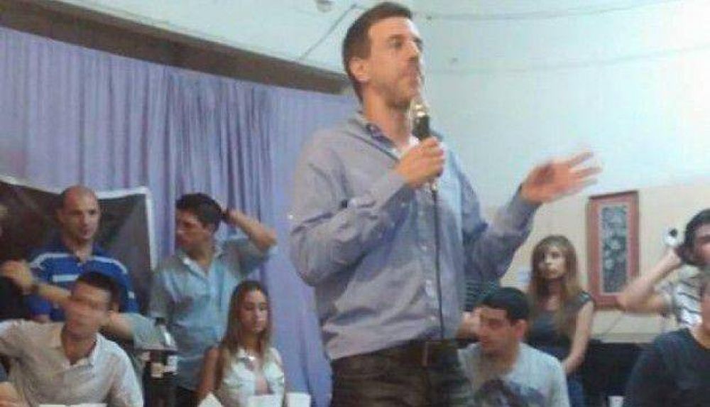 La juventud del massismo porte�o celebr� su primer congreso