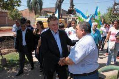 Preocupado por los inundados Amaya pidi� dejar pensar en las elecciones