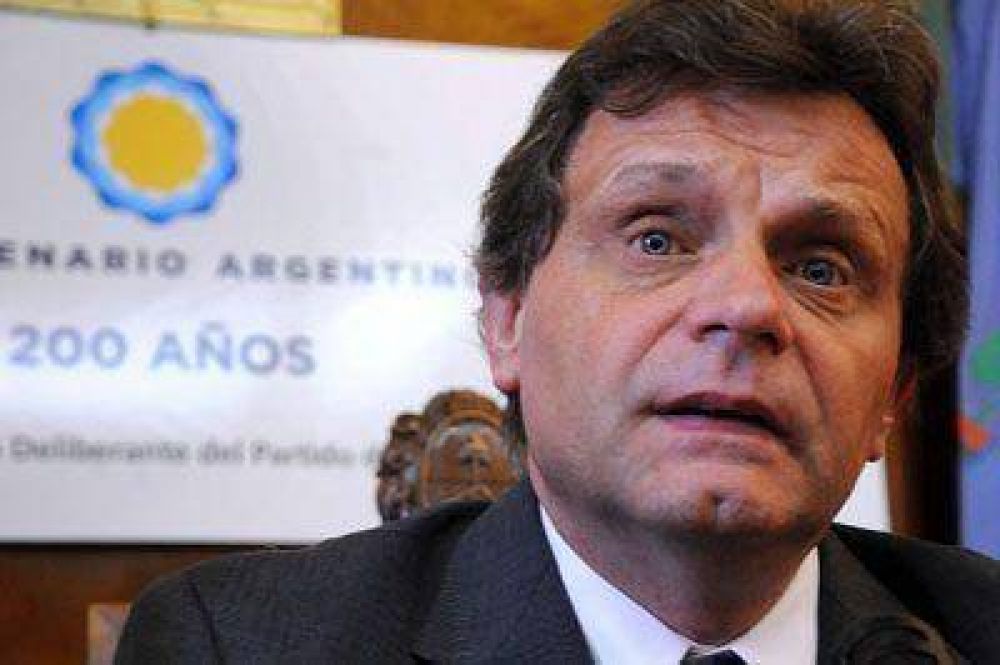 Pulti confirm� que �el lunes nos reuniremos con el juez que determin� la quiebra del EMHSA�