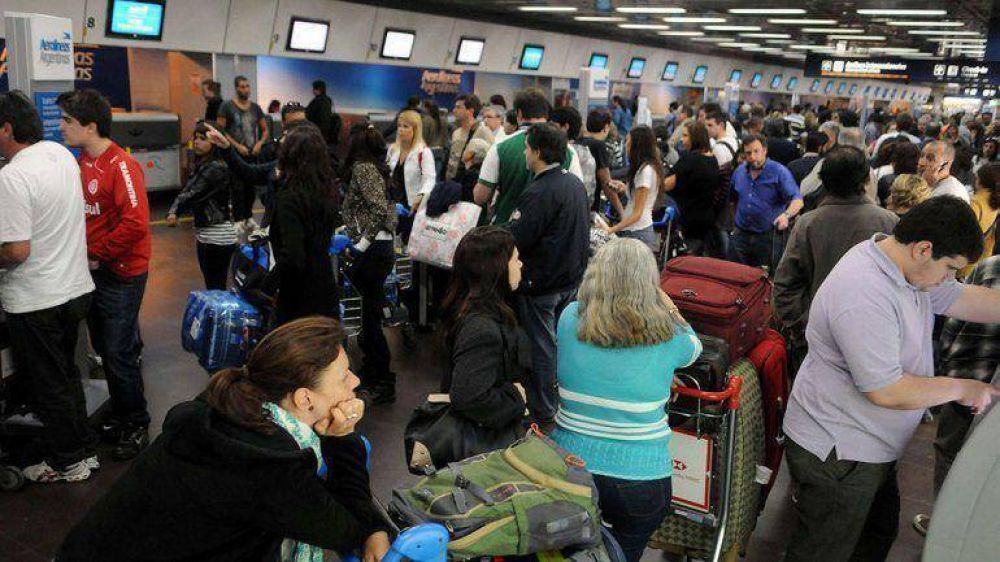 El turismo de argentinos al exterior cay� un 3,4% en 2014