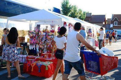La feria �Origen Tigre� despleg� su arte y color en General Pacheco