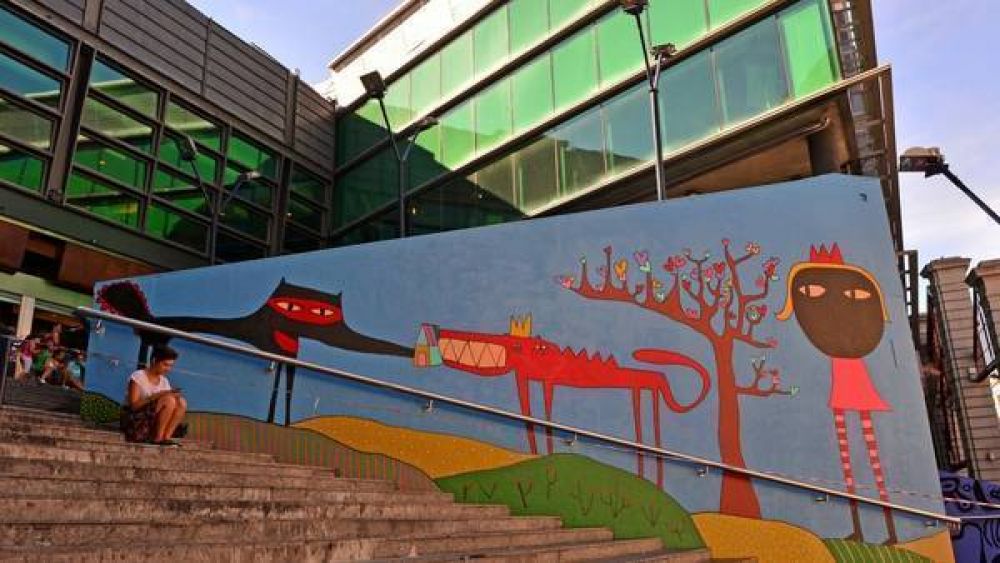 El arte urbano llega al Abasto con murales de Milo Lockett
