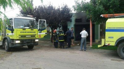 Dos nenes de 4 y 7 a�os fallecieron al incendiarse una casa en Pellegrini al 1.300