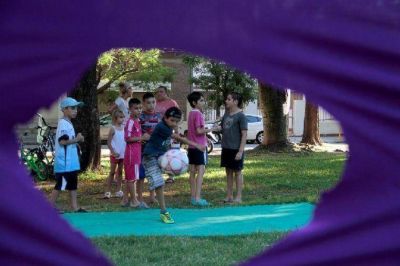 Verano en Santa Fe: domingo de kermesse en Plaza Fournier