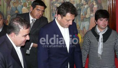 La ca�da en las encuestas hizo retroceder a Massa de llegar a Catamarca