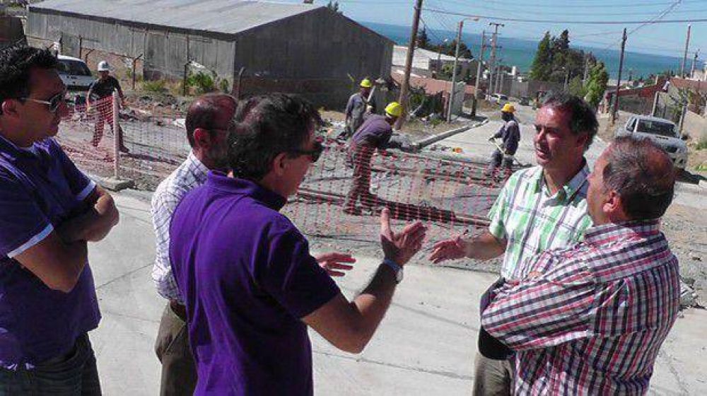 Para marzo estiman inaugurar otras doce cuadras de pavimento en barrio Pietrobelli