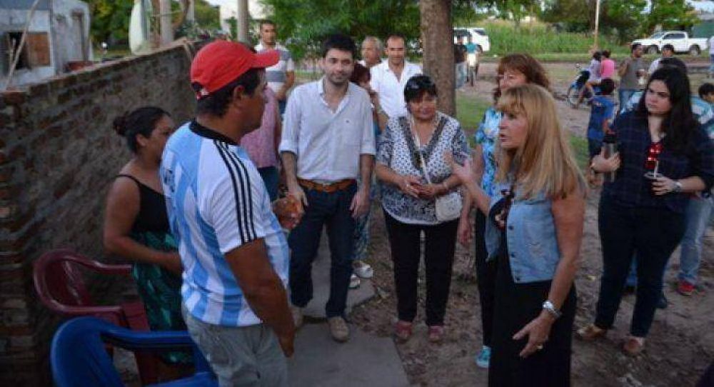 A�da Ayala pidi� no detenerse en �peleas infantiles� y avanzar juntos