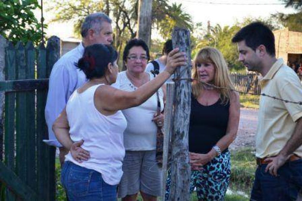 Vecinos de Villa �ngela dialogaron sobre los reclamos de mayor seguridad y la falta de agua potable