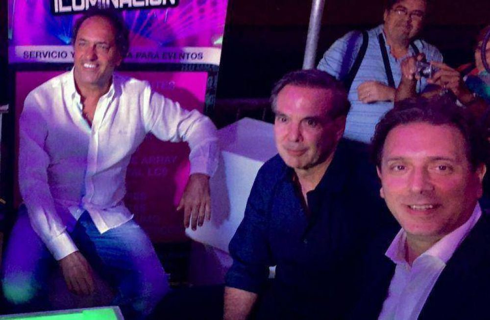 Scioli con Pichetto y el quilme�o Alberto De Fazio, en la provincia de R�o Negro
