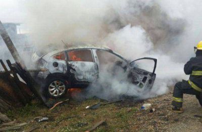 Choques, vuelcos, incendios y heridos en un domingo accidentado