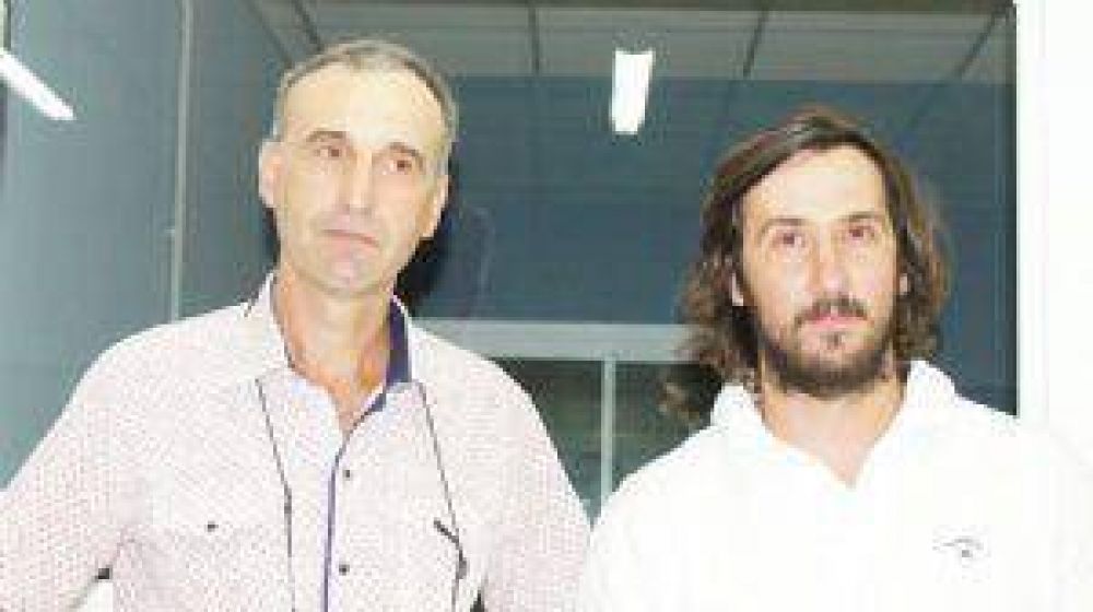 �Parece que tocamos intereses de se�ores que no dan la cara y los mandan a esta gente a pegarnos�