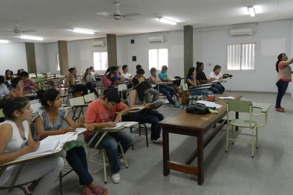 Siguen los cursos de ingreso a la Unse