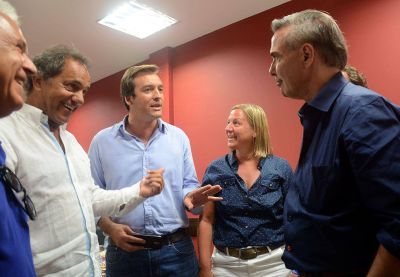 Un d�a despu�s que Randazzo, Scioli llev� a R�o Negro su estrategia conciliadora para unir a Pichetto y Soria
