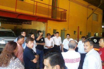 Bomberos voluntarios se manifestar�n en la Asamblea Legislativa