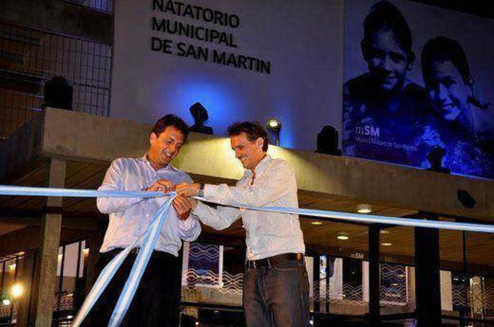 Junto a Massa, Katopodis inaugur el primer natatorio municipal de San Martn