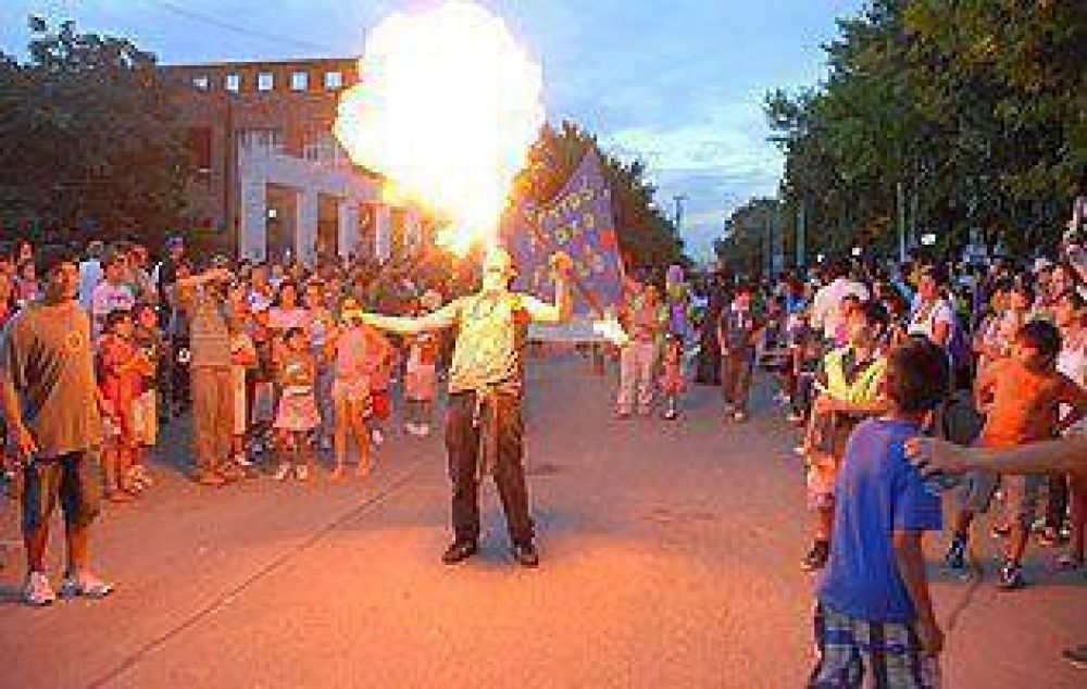 Arrancaron los festejos de carnaval en Per�n