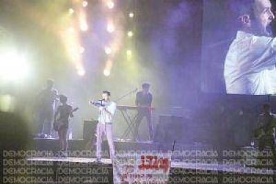 El intendente Fern�ndez estima que hubo 40 mil personas cada noche