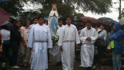 Zecca alienta a los j�venes al sacerdocio