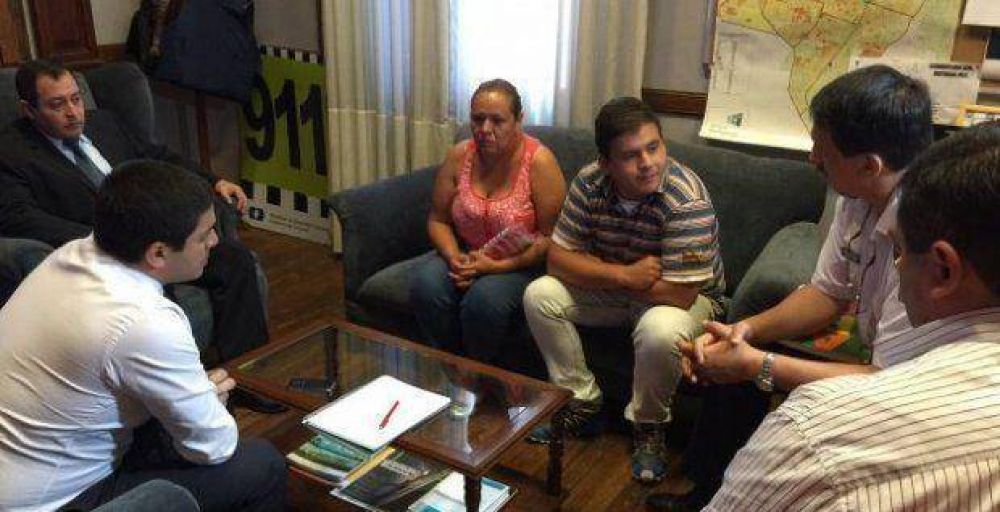 Hoffer recibi� a familiares de la joven desaparecida en Concepci�n