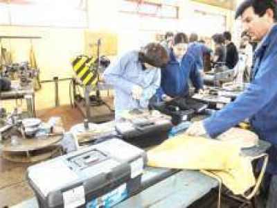Educaci�n t�cnica: en diez a�os, se construyeron 200 escuelas secundarias en la provincia