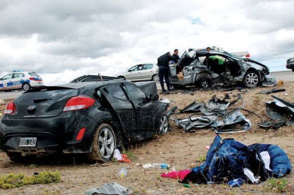 Un hombre muerto y una pareja grave tras violento choque de autom�viles sobre la ruta 3 en Garayalde