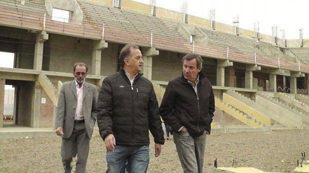 El estadio del Centenario estar�a techado para la primavera
