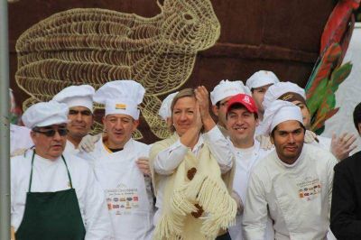 Martini celebr� declaraci�n de Bariloche como Capital Nacional del Chocolate