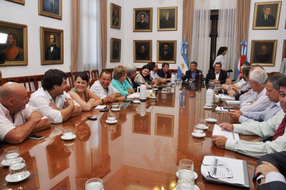 Urribarri reuni� su gabinete para preparar su �ltimo discurso como Gobernador en la Asamblea Legislativa 
