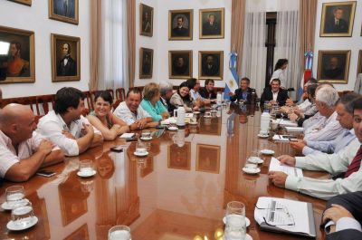 Urribarri reuni� su gabinete para preparar su �ltimo discurso como Gobernador en la Asamblea Legislativa 
