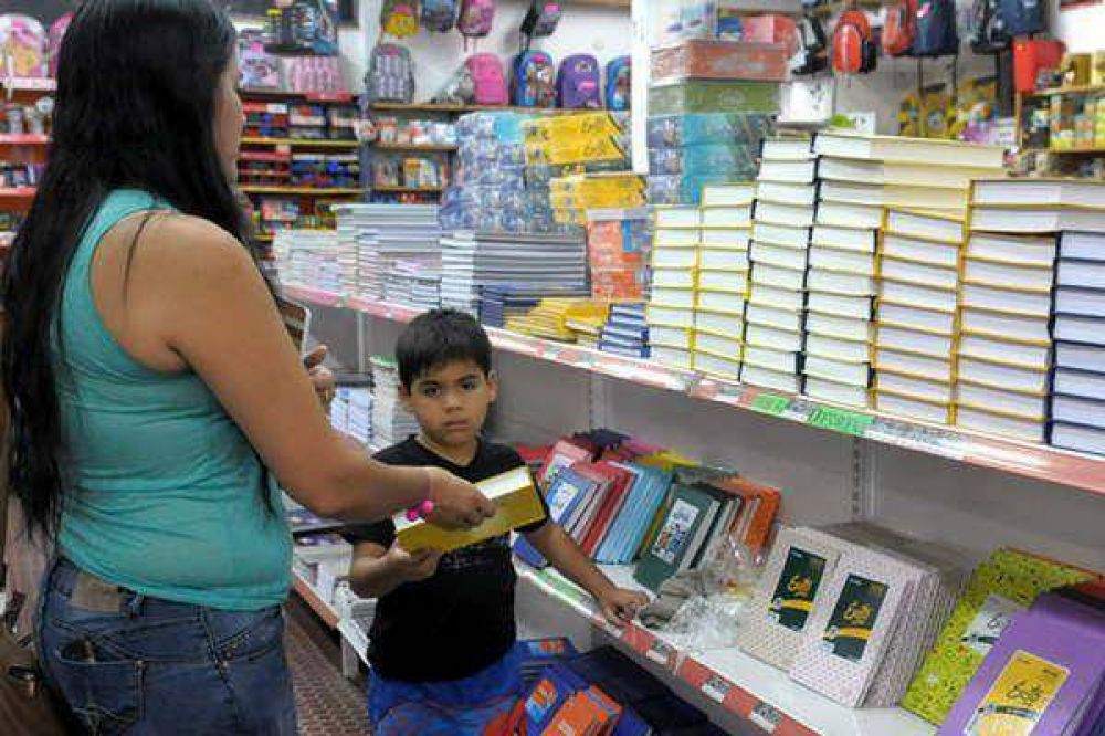 Entre ma�ana y pasado definir�n la canasta escolar