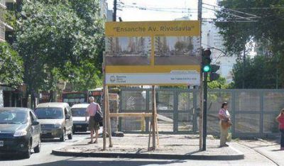 Ensanchan Rivadavia a la altura de Primera Junta