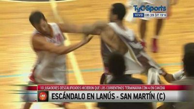 Esc�ndalo en la Liga Nacional: diez expulsados en Lan�s - San Mart�n