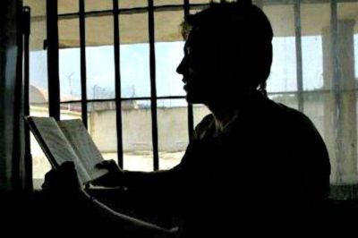 Crean una comisi�n para que los presos puedan estudiar