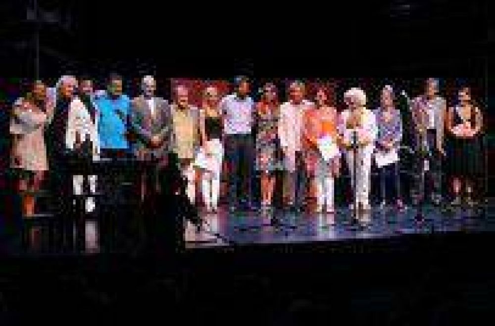 Se realiz� una funci�n especial de radioteatro de la emisora p�blica