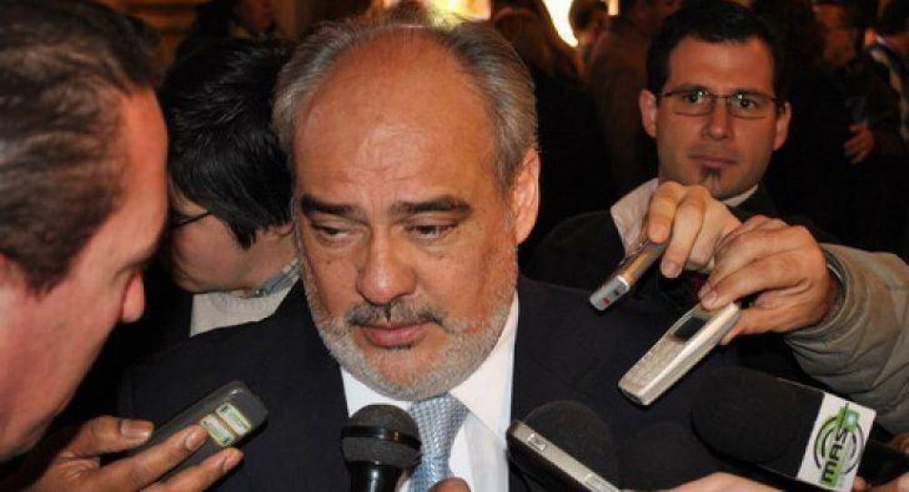 El Gobernador habl� sobre el tema salarial