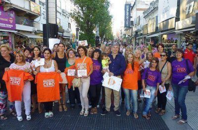 Phatouros llev� campa�a contra la violencia de g�nero a San Mart�n