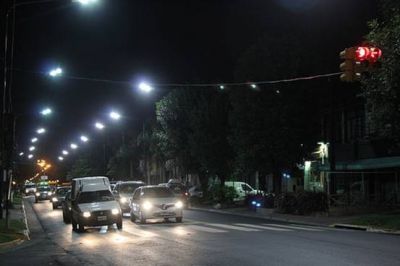 Nuevas luminarias en Av. Andr�s Rol�n en San Isidro 