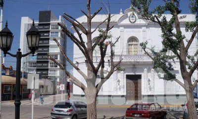 �Adi�s al mal olor de la plaza?