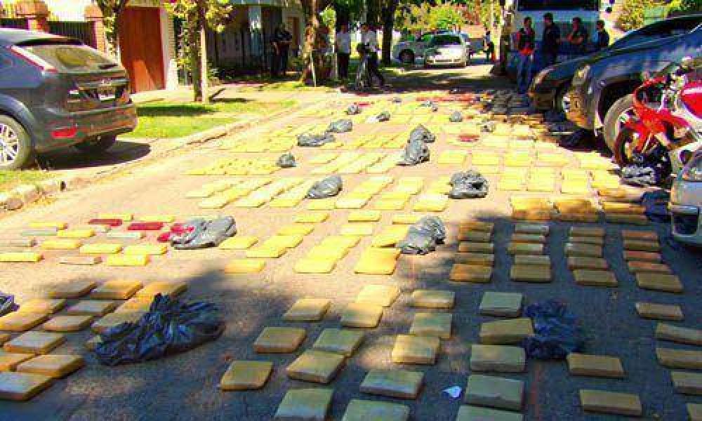 Mil kilos de marihuana; dos narcos en countries