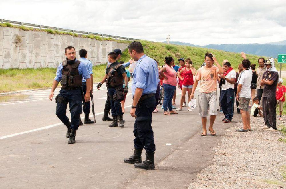 Reclamo por mejoras de viviendas y servicios