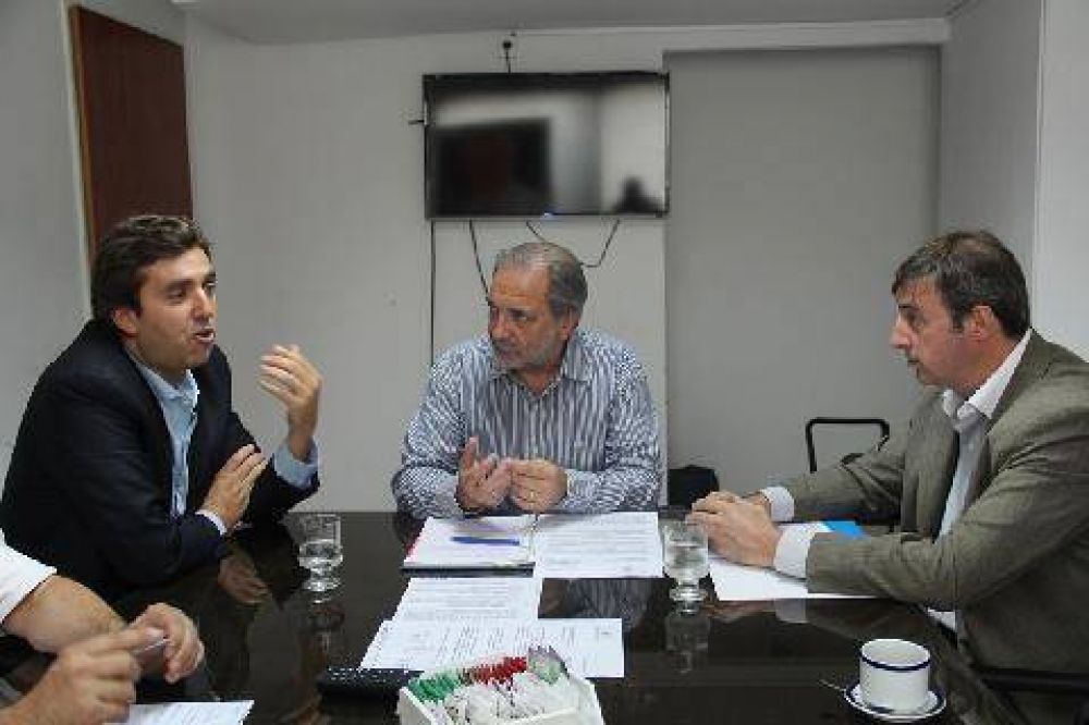 Buscan impulsar viviendas sociales para la relocalizaci�n de familias en zonas inundables