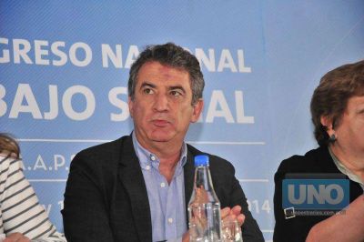 Urribarri dijo que la convocatoria de los fiscales busca �usar a la gente en una estrategia pol�tica�