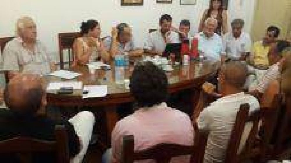 En Entre R�os, partidos pol�ticos marchan por Nisman
