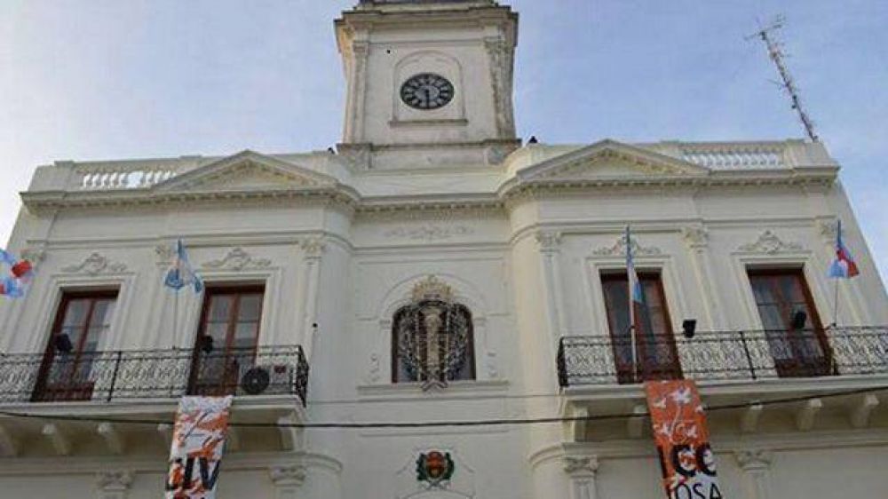 Pol�mica en Nogoy� por aumentos salariales del intendente y funcionarios
