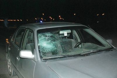 Una pareja rob� dos cervezas y cuando hu�an la mujer fue atropellada en la ruta