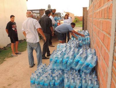 ASISTEN A VECINOS ENFERMOS DE VIPERMUN AFECTADOS POR EL AGUA